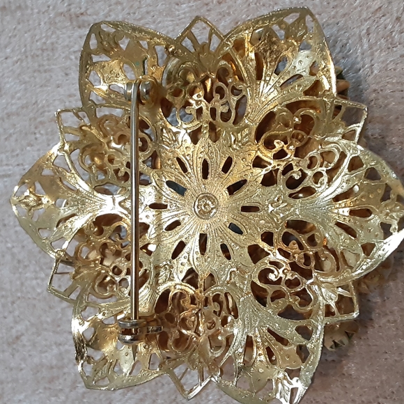 Vintage Rhinestone Gold Tone Brooch - Picture 3 of 4